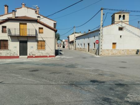 Imagen SEÑALES DE PROHIBIDO EL PASO EN LA PLAZA